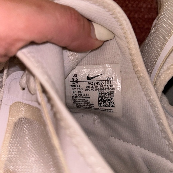 Nike Air Max Bella TR trainers white and gold sneakers size 9.5 - Picture 5 of 5